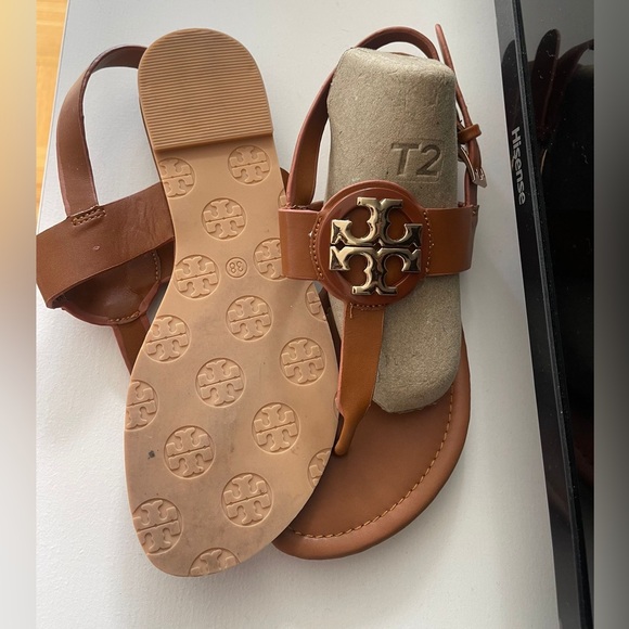 Tory Burch Flat sandals/ Size 30/ ONLY WORN ONCE - Picture 4 of 4